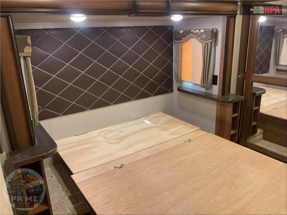 2017 Keystone Rv M-3791 RD - MONTANA FIFTH WHEEL SERIES — фото 11