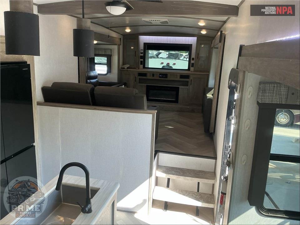 2022 Wildwood By Forest River M-378FL - HERITAGE GLEN FIFTH WHEEL SERIES — фото 9