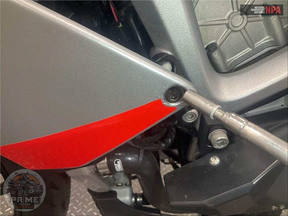 2018 Aprilia TUONO V4 1100 RR — фото 17