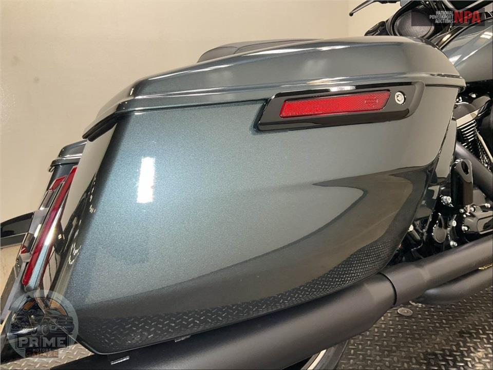 2025 Harley-Davidson FLHX STREET GLIDE — фото 17