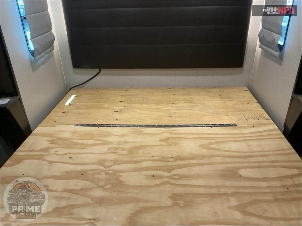 2020 Cardinal By Forest River M-370FLX - LUXURY FIFTH WHEEL SERIES — фото 11
