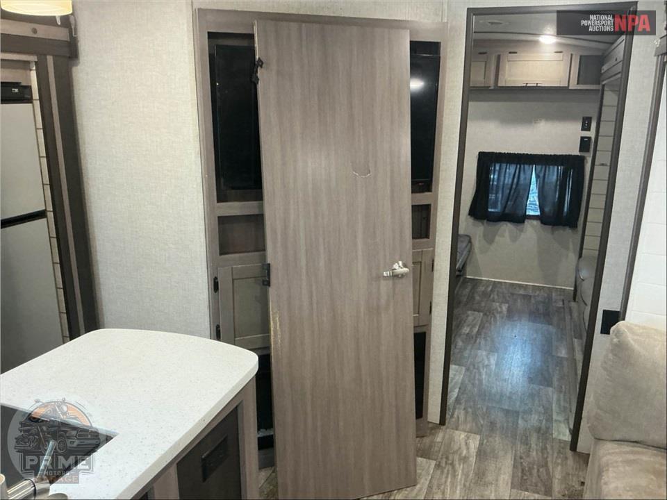 2021 Crossroads Rv M-331 BH SUNSET TRAIL SUPER LITE SERIES — фото 23