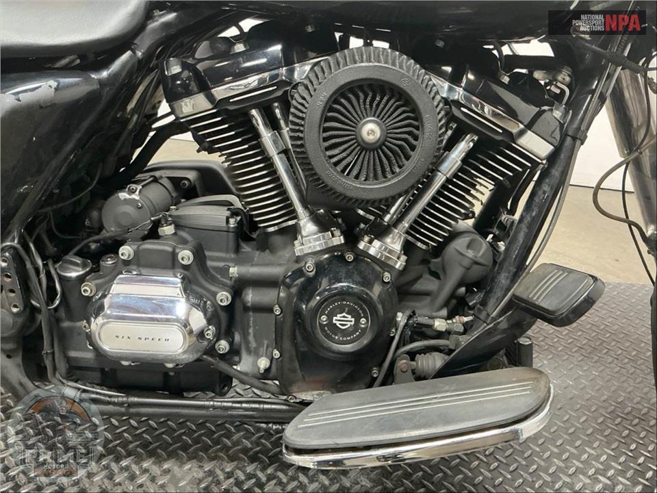 2017 Harley-Davidson FLHRXS ROAD KING SPECIAL — фото 6