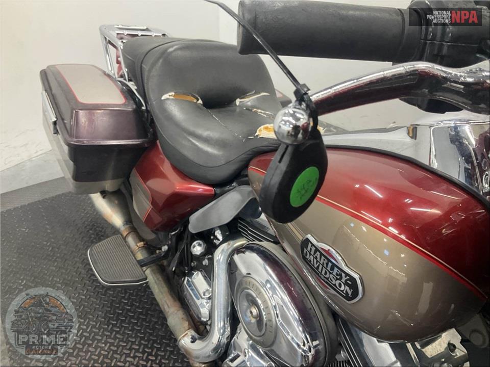 2009 Harley-Davidson FLHTCU ULTRA CLASSIC ELECTRA GLIDE — фото 12