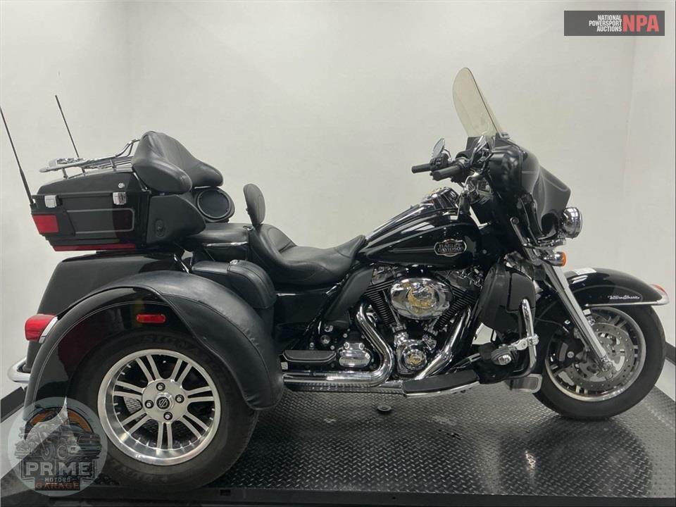 2009 Harley-Davidson FLHTCUTG TRIGLIDE ULTRA CLASSIC — фото 1
