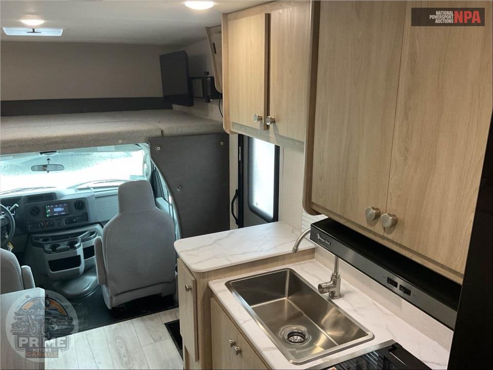 2026 Coachmen By Forest River M-210 RSS FORD E350 - LEPRECHAUN SS SERIES — фото 9