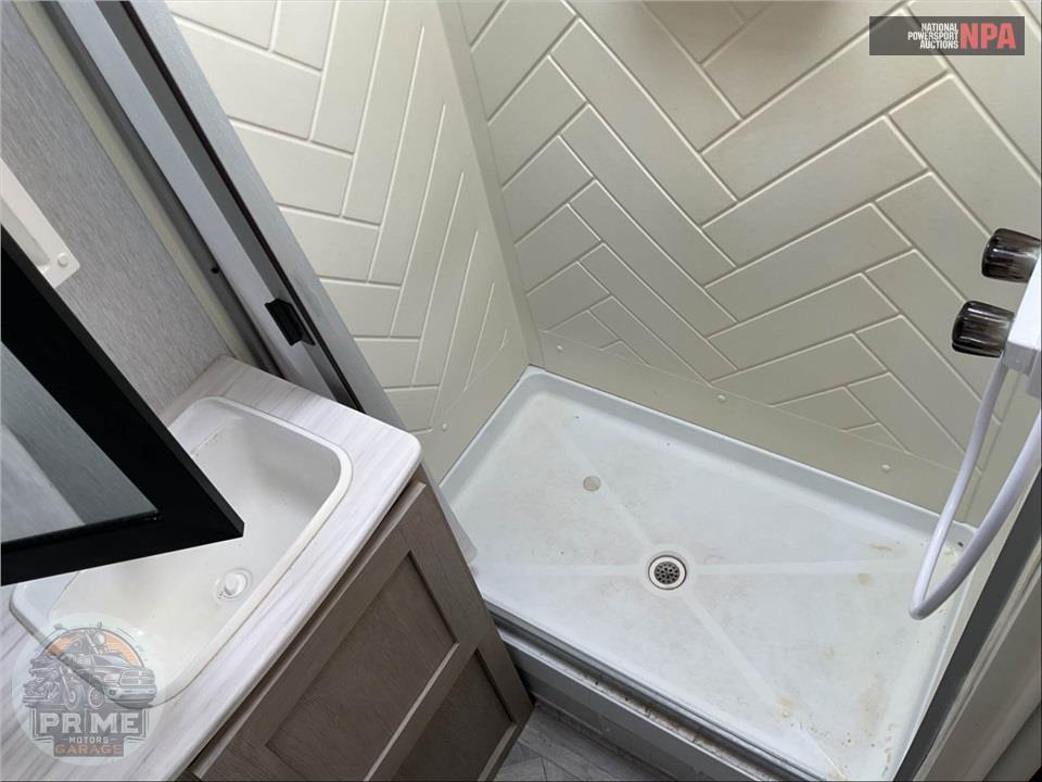 2024 Wildwood By Forest River M-28VBXLX - X-LITE PLATINUM SERIES — фото 21