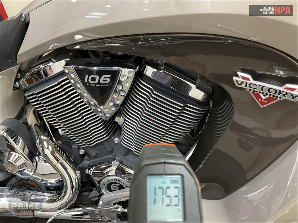 2013 Victory Motorcycles VISION TOUR — фото 8