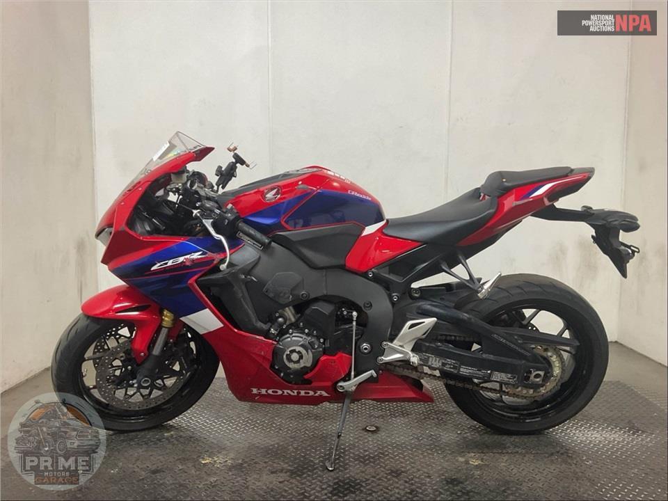 2023 Honda CBR1000RR — фото 3