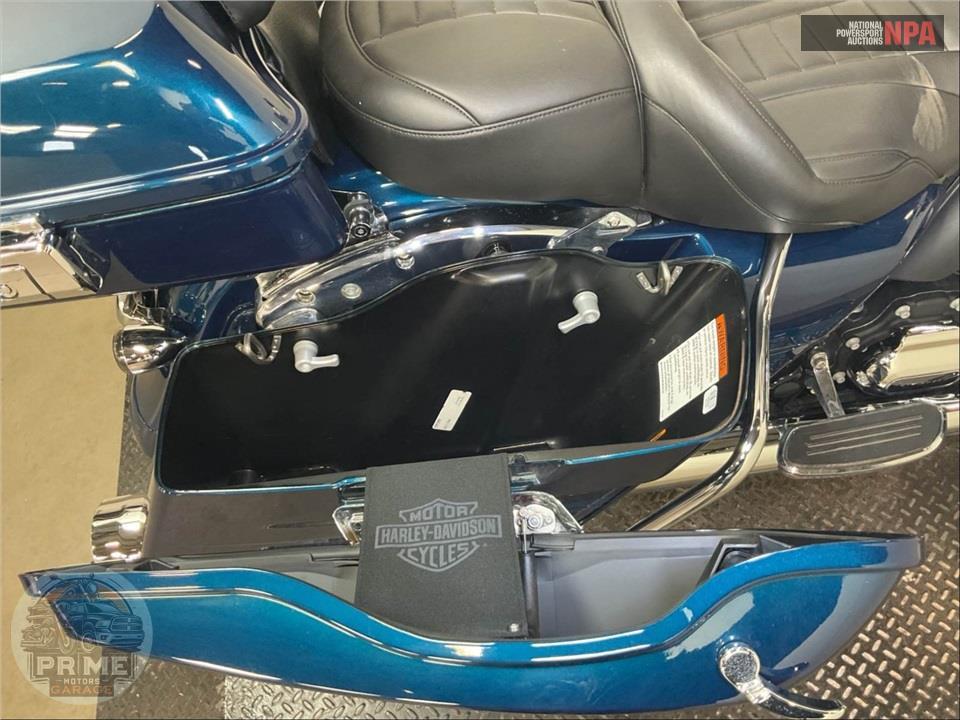 2020 Harley-Davidson FLHX STREET GLIDE — фото 17
