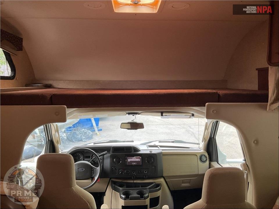 2015 Thor Motor Coach M-28H E450-V10 - FREEDOM ELITE SERIES — фото 15