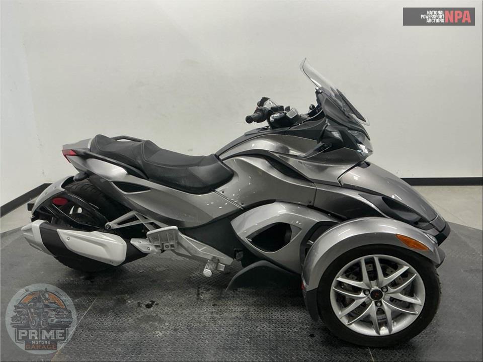2013 Can-Am SPYDER ST LIMITED — фото 1