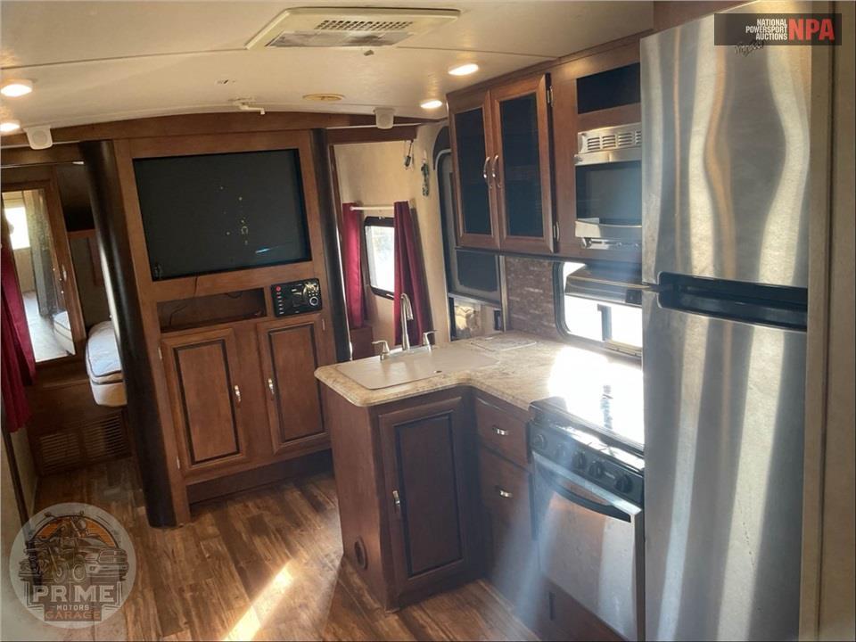 2017 Vibe By Forest River M-322QBS Extreme Lite Series — фото 8