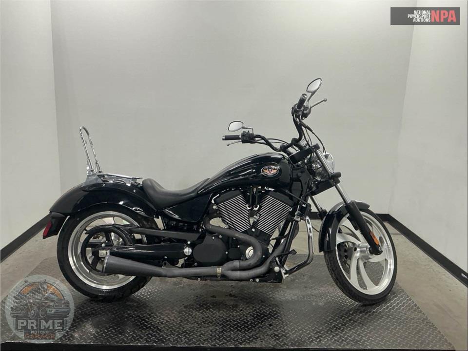 2005 Victory Motorcycles 8-BALL — фото 1