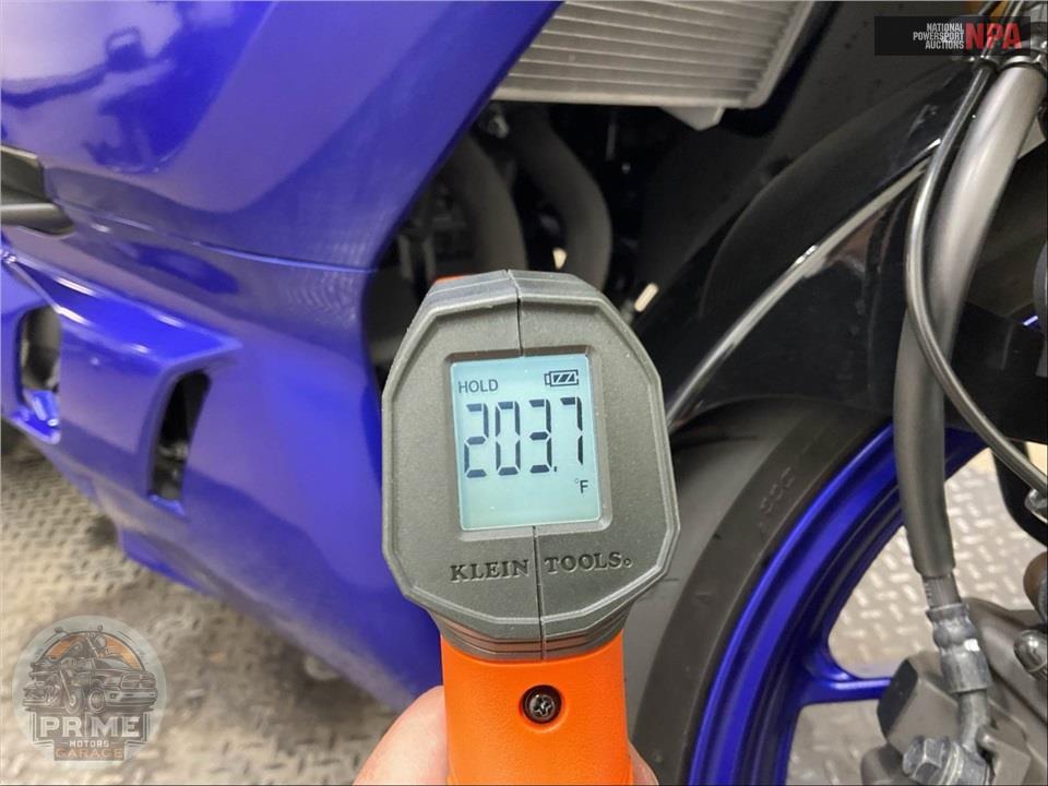 2025 Yamaha YZF-R3 — фото 8