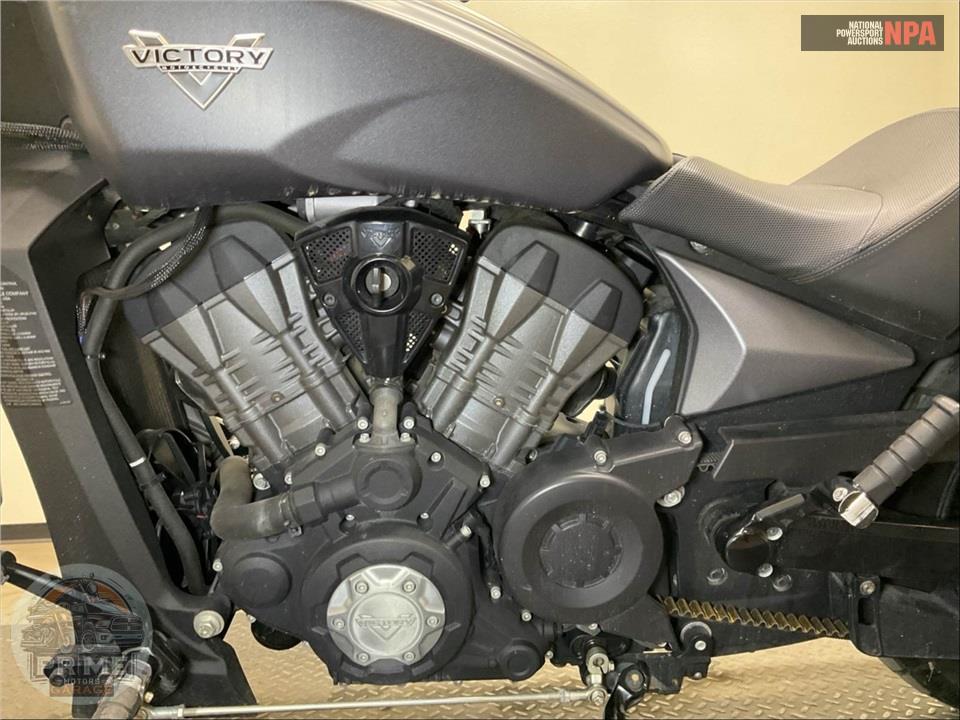 2017 Victory Motorcycles OCTANE — фото 7