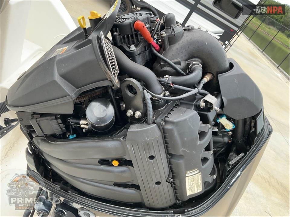 2020 Cobia Boats 220 CC L=22/E=1 150HP YAM OB — фото 8