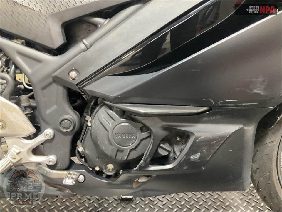 2022 Yamaha YZF-R3 — фото 6
