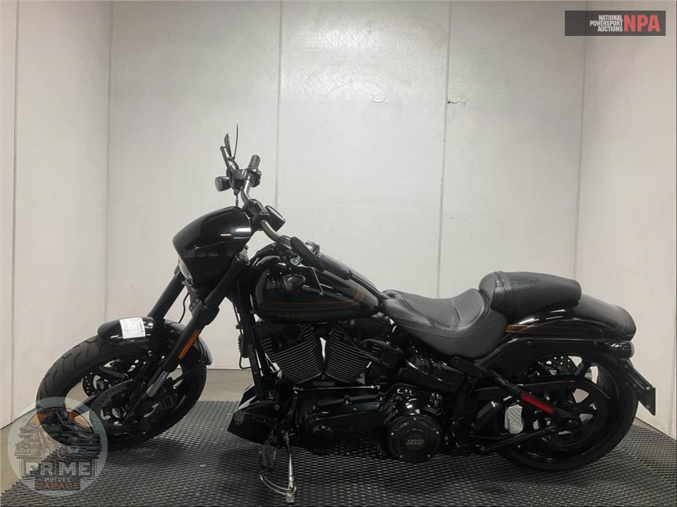 2016 Harley-Davidson FXSE CVO PRO STREET BREAKOUT — фото 3