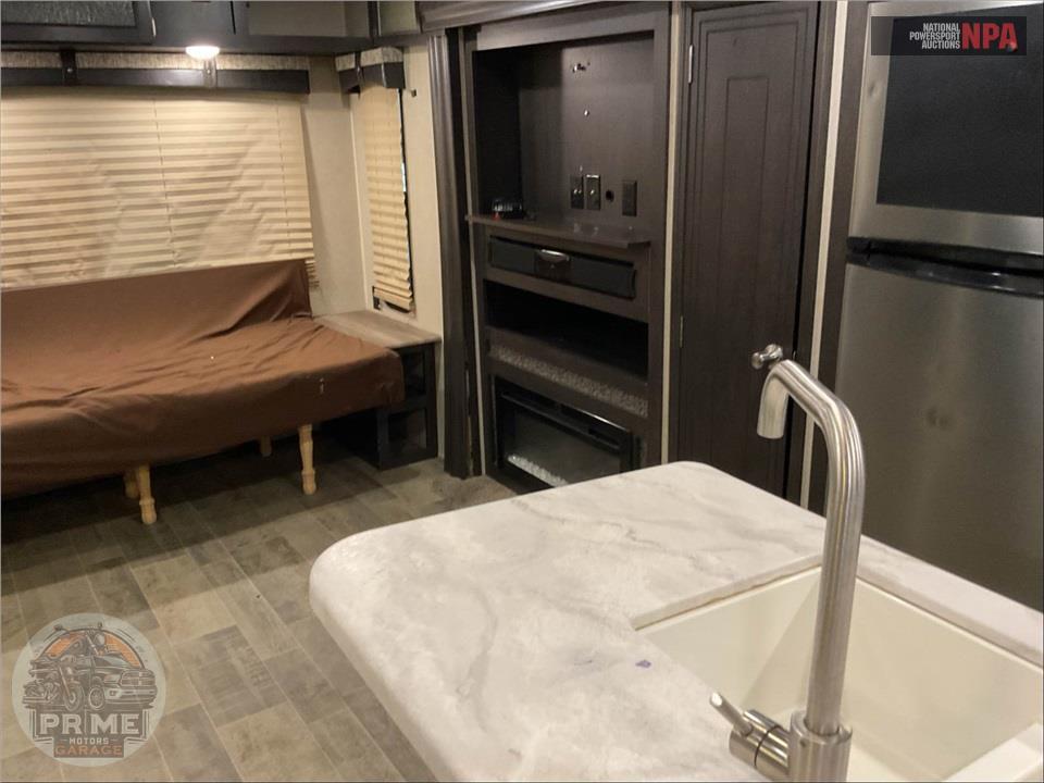2019 Palomino By Forest River M-31RLQS - PUMA SERIES — фото 8