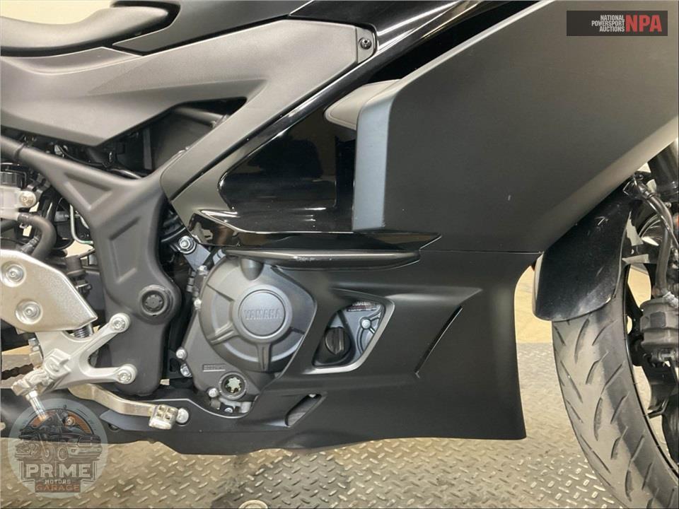 2025 Yamaha YZF-R3 — фото 6