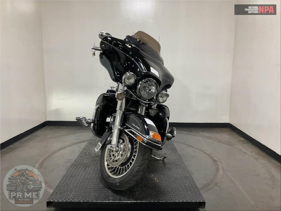 2009 Harley-Davidson FLHTCU ULTRA CLASSIC ELECTRA GLIDE — фото 2