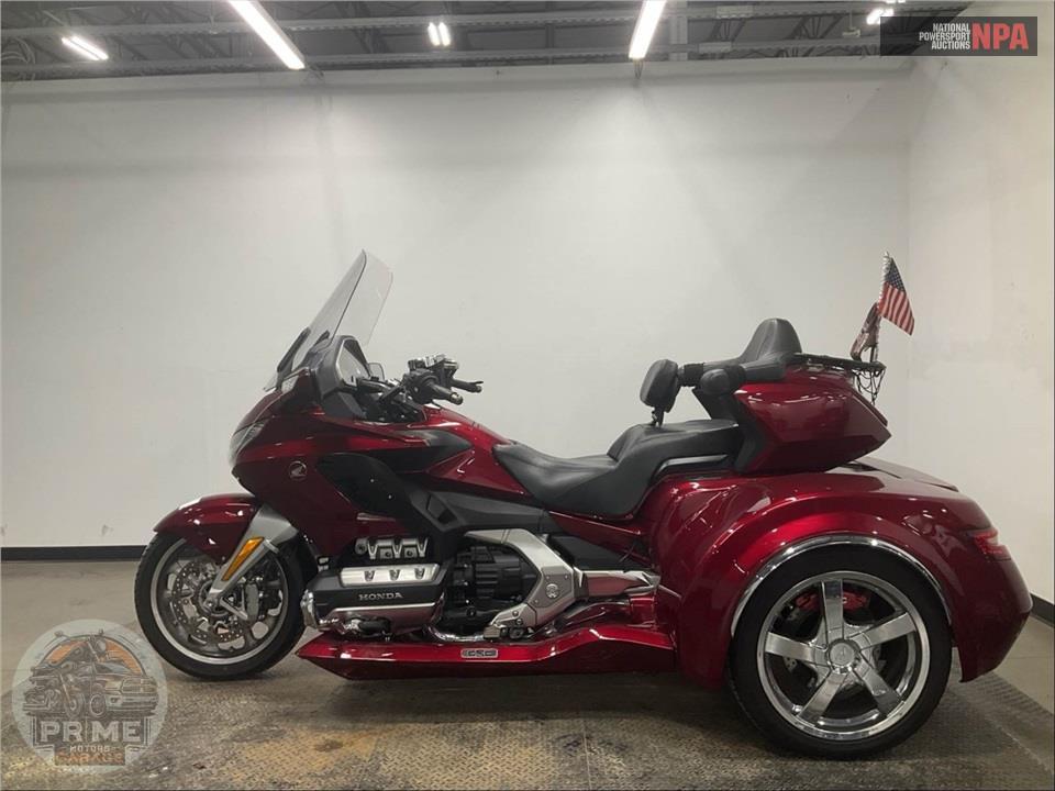 2018 Honda GL1800D GOLDWING TOUR DCT (RED) — фото 3