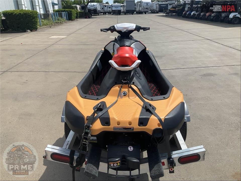 2024 Seadoo/Brp SPARK 2UP CONVENIENCE PKG — фото 4