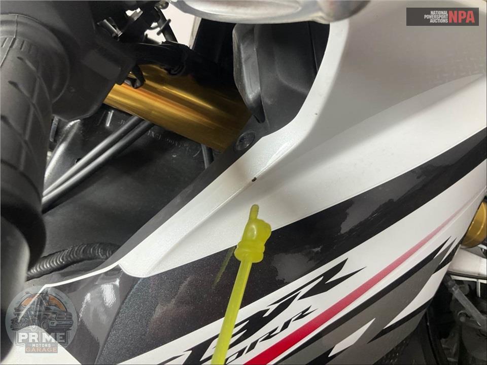 2025 Honda CBR1000RR — фото 13