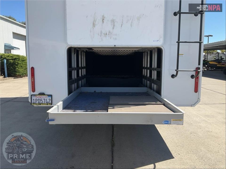 2024 Grand Design Recreational Vehicles M-380FL - SOLITUDE FIFTH WHEEL SERIES — фото 45