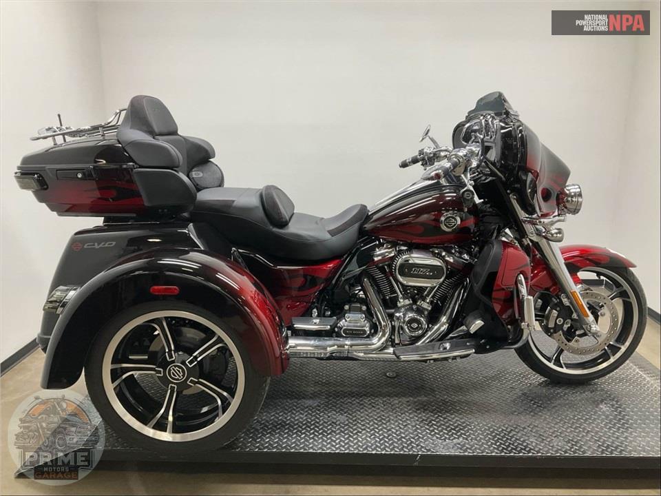 2022 Harley-Davidson FLHTCUTGSE CVO TRI GLIDE — фото 1