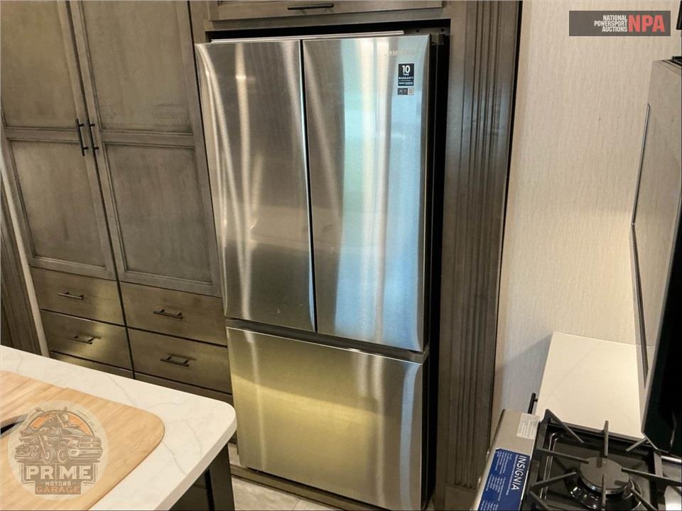 2022 Riverstone M-442MC - LEGACY FIFTH WHEEL SERIES — фото 23
