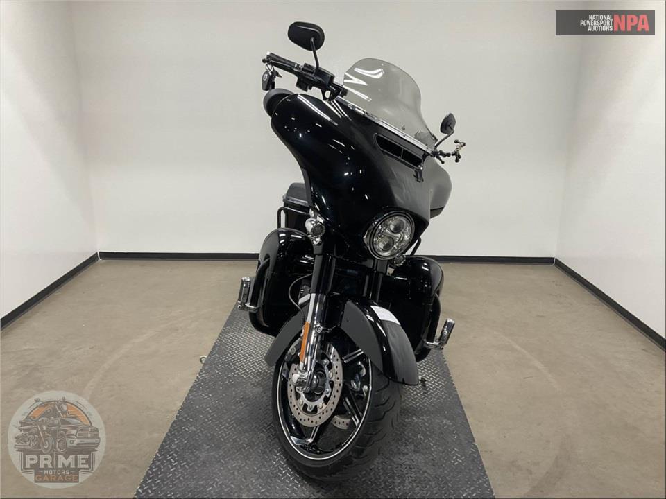 2016 Harley-Davidson FLHXSE CVO STREET GLIDE SPECIAL — фото 2