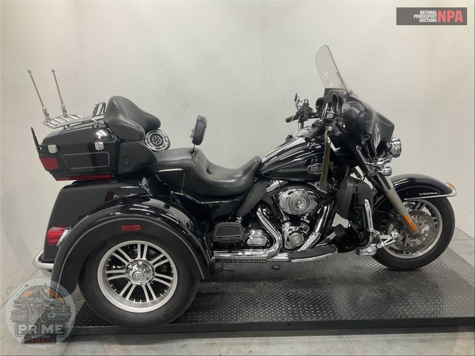 2012 Harley-Davidson FLHTCUTG TRIGLIDE UL CLSC — фото 1
