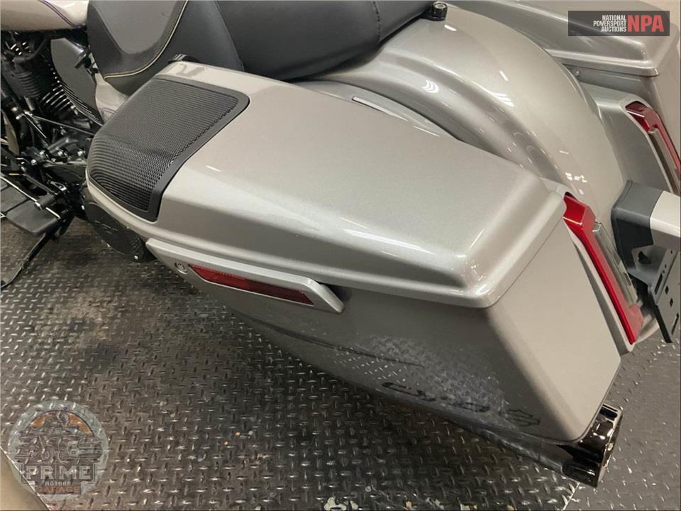 2023 Harley-Davidson FLTRXSE CVO ROAD GLIDE — фото 14