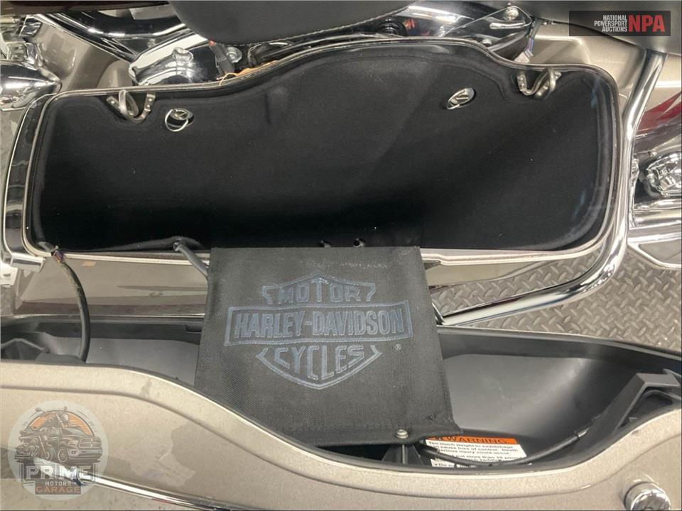2015 Harley-Davidson FLHTKSE CVO ULTRA LIMITED — фото 17