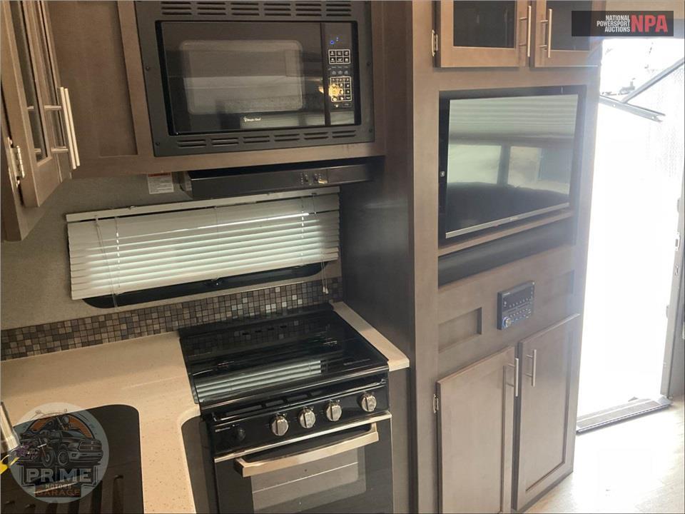 2019 Flagstaff By Forest River M-524LWS - SUPER LITE FIFTH WHEEL SERIES — фото 22