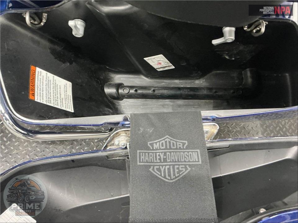 2017 Harley-Davidson FLHTK ULTRA LIMITED — фото 20