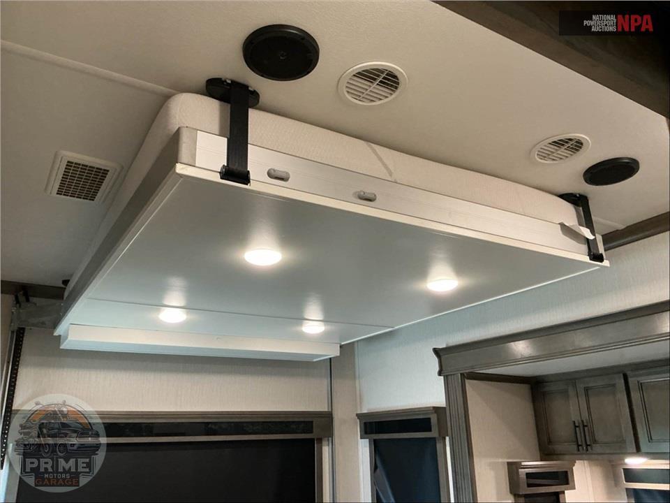 2022 Riverstone M-442MC - LEGACY FIFTH WHEEL SERIES — фото 12