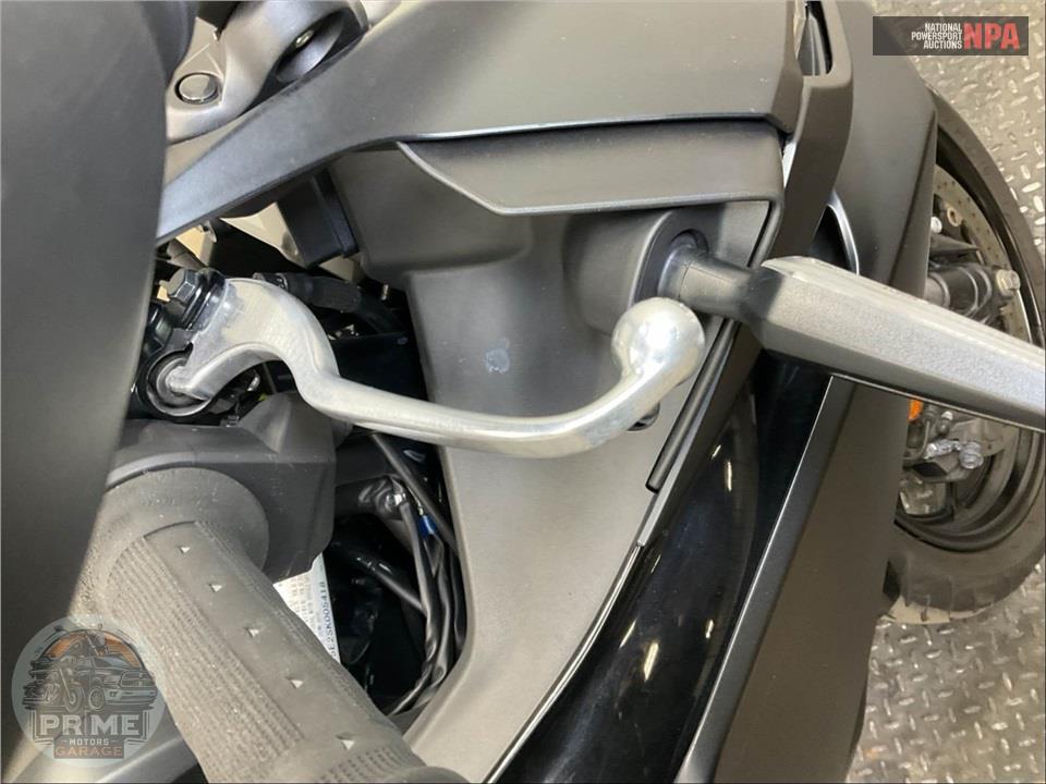 2025 Yamaha YZF-R3 — фото 21