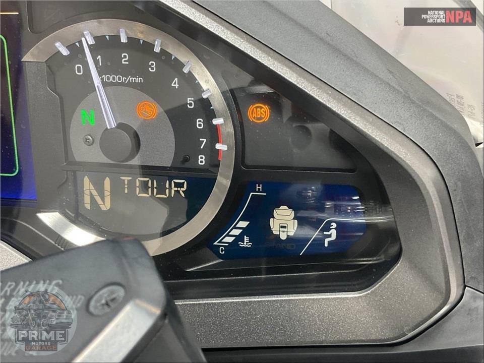 2018 Honda GL1800D GOLDWING TOUR DCT (WHITE) — фото 8