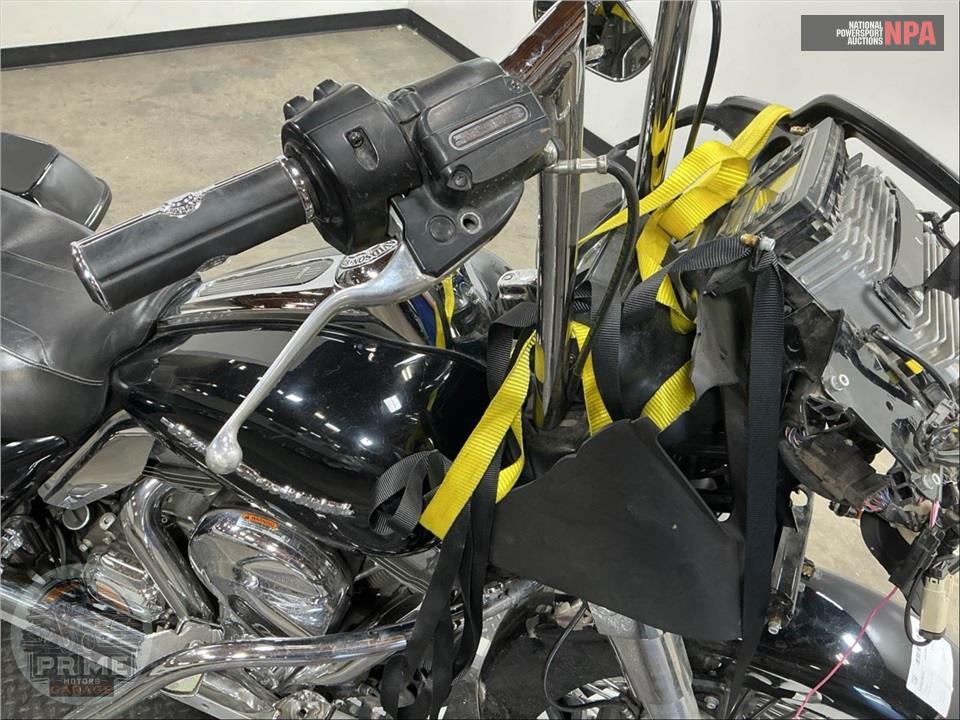 2015 Harley-Davidson FLTRX ROAD GLIDE — фото 31