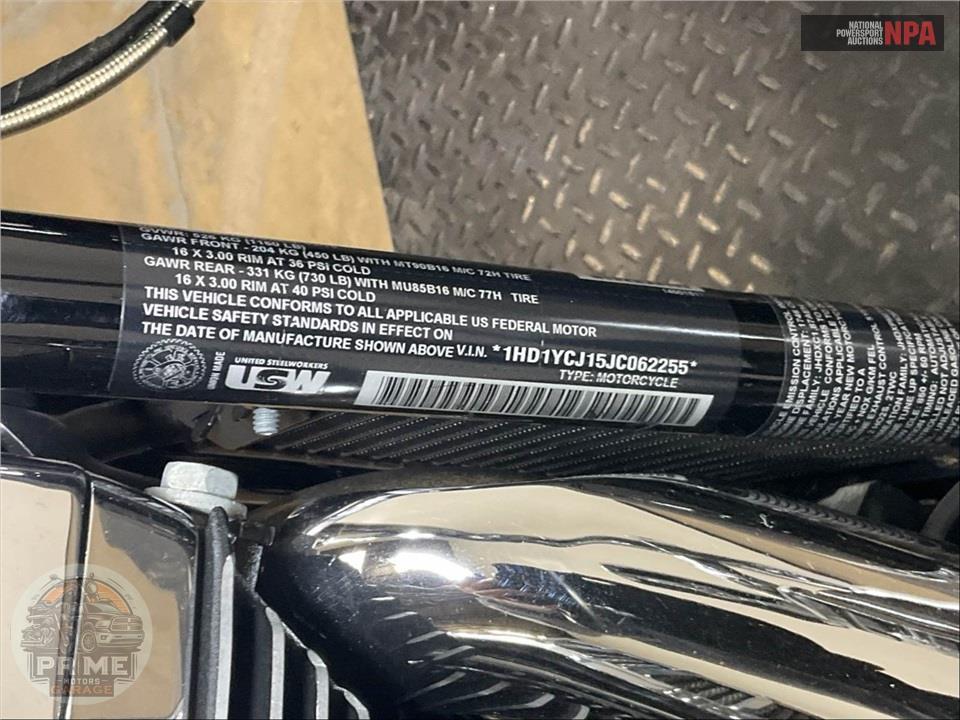 2018 Harley-Davidson FLDE DELUXE — фото 25