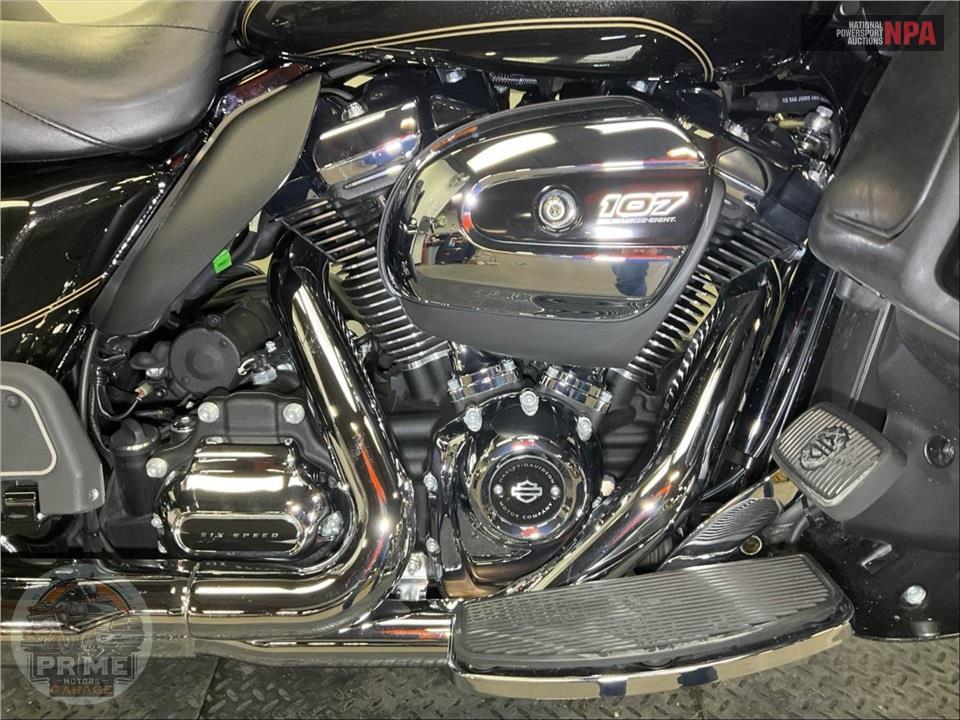 2017 Harley-Davidson FLTRU ROAD GLIDE ULTRA — фото 6