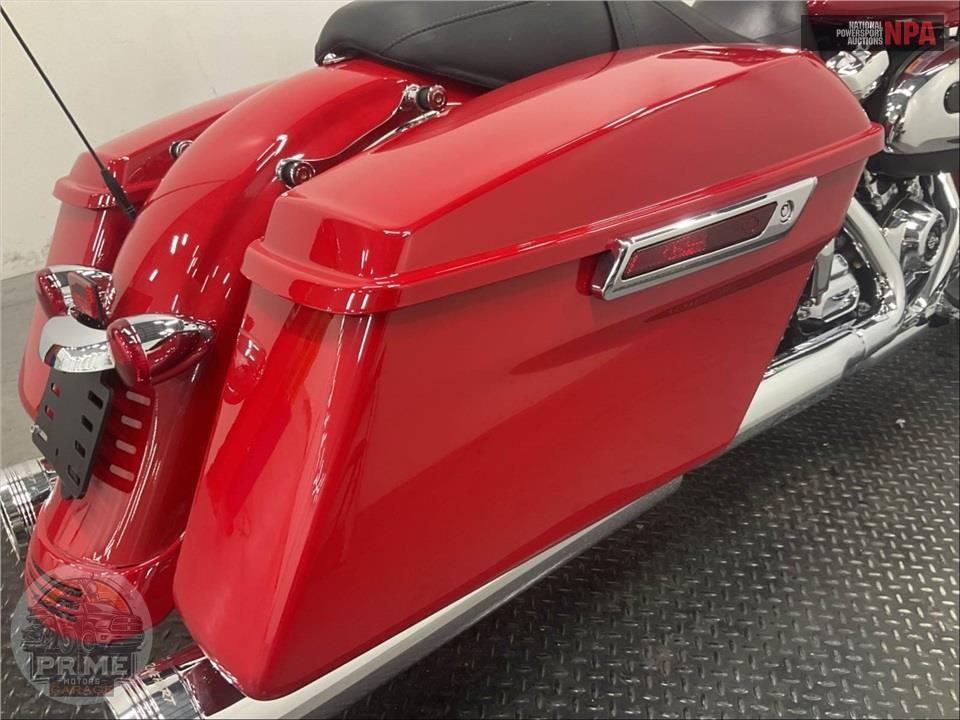 2023 Harley-Davidson FLHX STREET GLIDE — фото 17