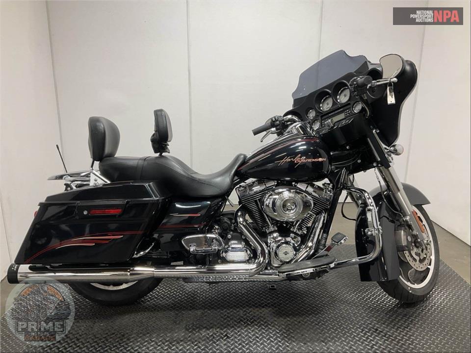 2013 HARLEY-DAVIDSON FLHX STREET GLIDE