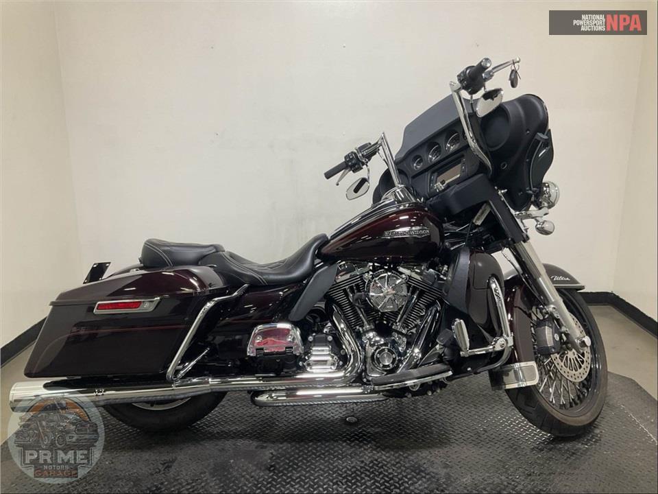 2014 Harley-Davidson FLHTCU ULTRA CLASSIC ELECTRA GLIDE — фото 1