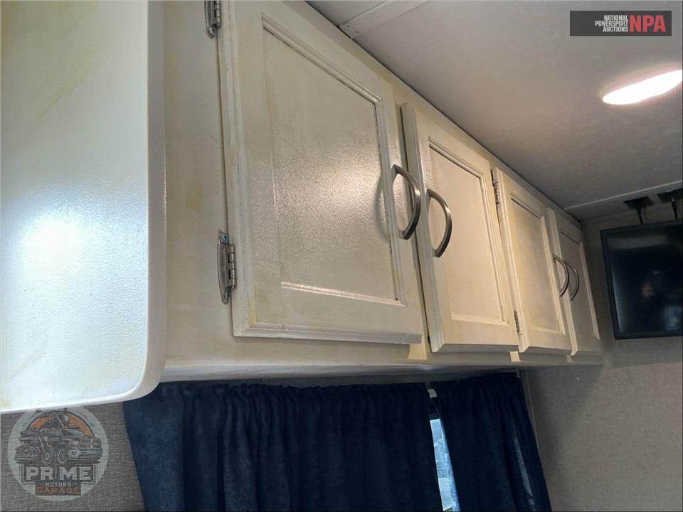 2017 Keystone Rv M-1850 FL - SUMMERLAND MINI SERIES — фото 22