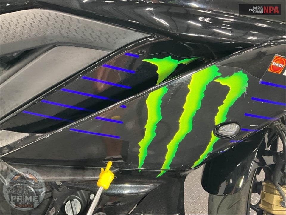 2021 Yamaha YZF-R3 MONSTER ENERGY MOTOGP — фото 13