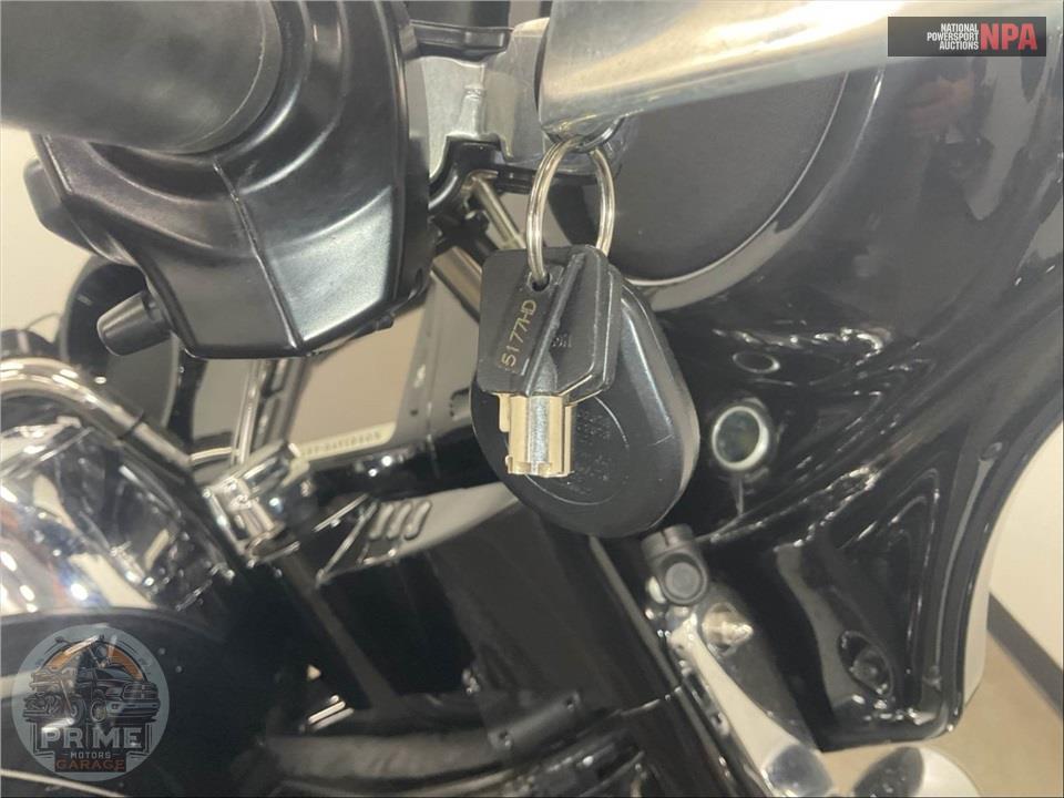 2016 Harley-Davidson FLHXS STREET GLIDE SPECIAL — фото 10
